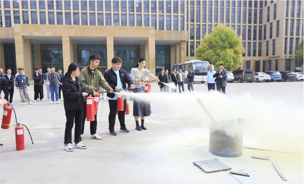 增強(qiáng)消防意識(shí)，筑牢安全底線丨花花牛乳業(yè)集團(tuán)組織消防應(yīng)急演練