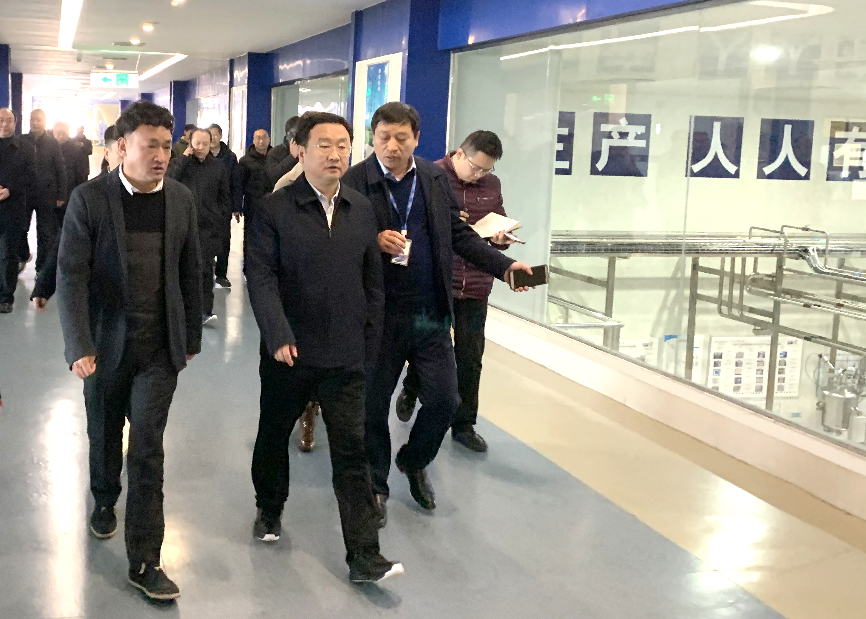 鄭州市委副書記、市長王新偉蒞臨花花牛乳業(yè)集團調研