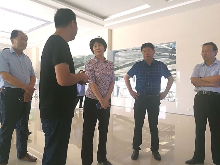 駐馬店市委常委、統(tǒng)戰(zhàn)部長姚新文 蒞臨花花牛乳業(yè)集團總部調研