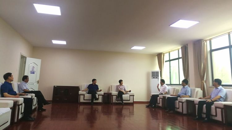 駐馬店市委常委、統(tǒng)戰(zhàn)部長姚新文 蒞臨花花牛乳業(yè)集團總部調研
