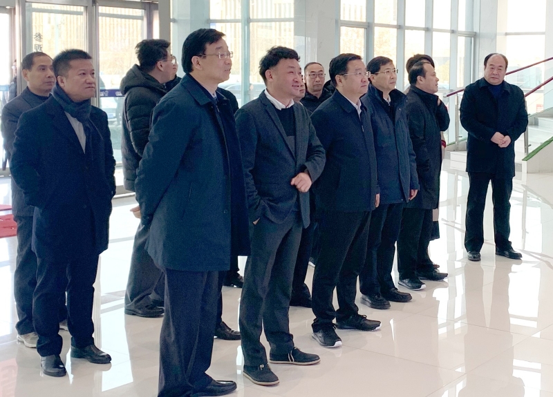 鄭州市委副書記、市長王新偉蒞臨花花牛乳業(yè)集團調(diào)研